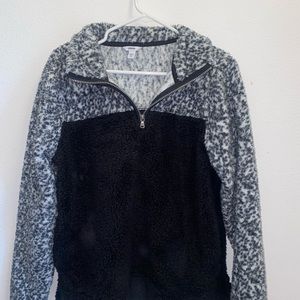Black and white Sherpa pullover